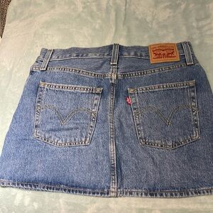 Levi’s Icon Jean Skirt Size 26